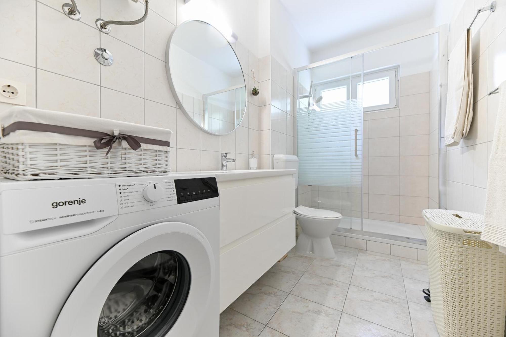 Apartment Near Center With Free Parking And Air Condition In Each