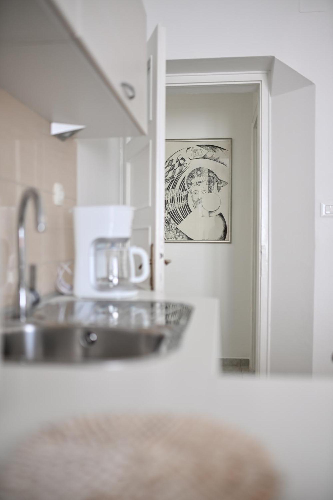 Near Center With Free Parking And Air Condition In Each Appartamento Zara