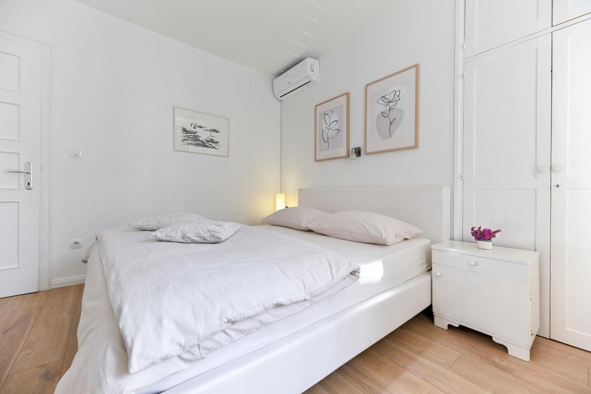 Apartment Near Center With Free Parking And Air Condition In Each Zadar